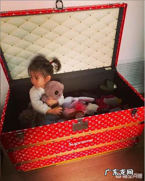 有哪些明星表面演艺事业不太如意,其实副业做的风生水起