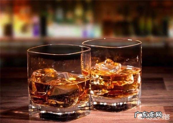 白白的那种 对于脸上不断长痘痘怎么缓解症状