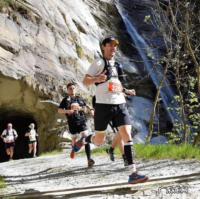 每天晚饭后跑步跑多久才能起到减肥作用呢