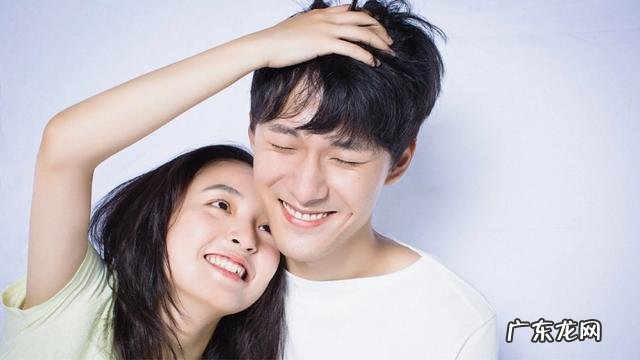 多次向女朋友借钱的男生值得交往吗