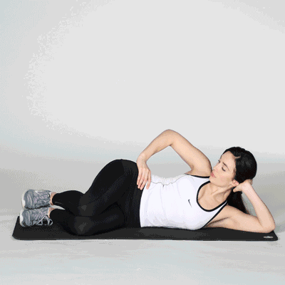 臀部两边凹进去,不美观,怎么办