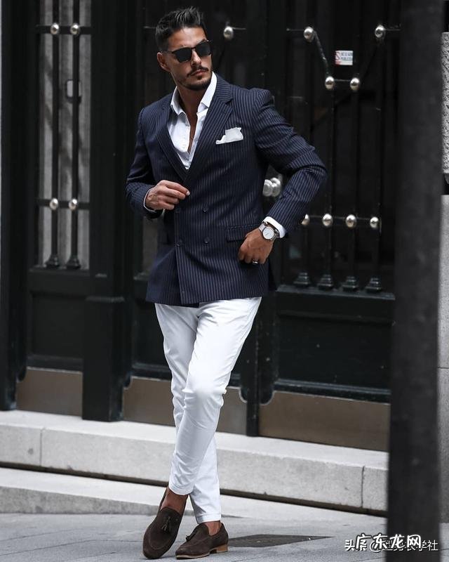 黑色上衣配什么颜色裤子好看？