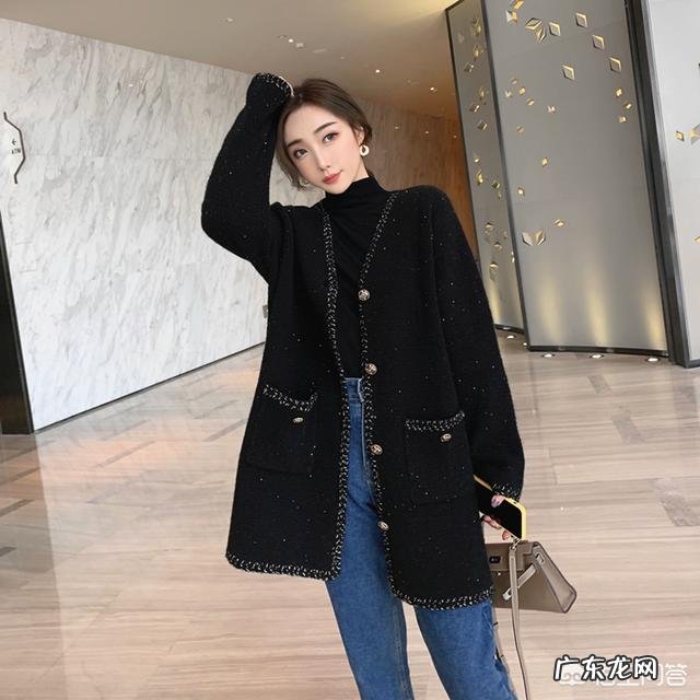 黑色上衣配什么颜色裤子好看?