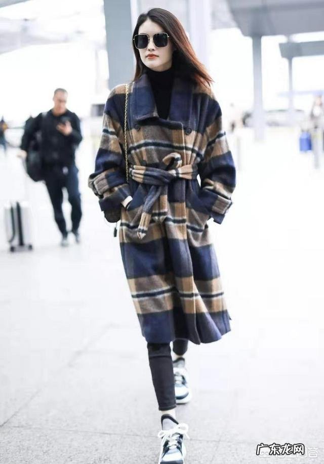 格子大衣适合什么年龄?