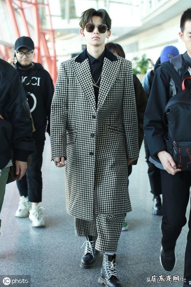 格子大衣适合什么年龄?