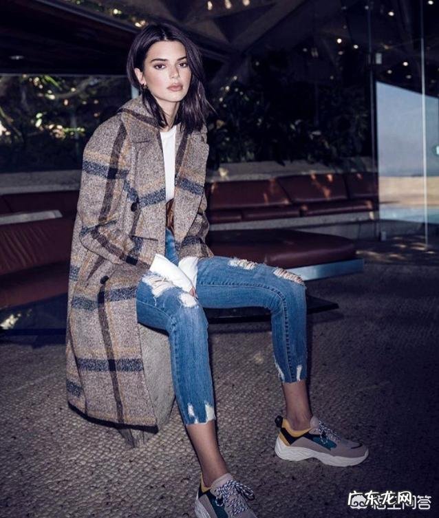 格子大衣适合什么年龄?