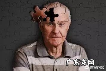 家属应如何护理阿尔茨海默病患者?