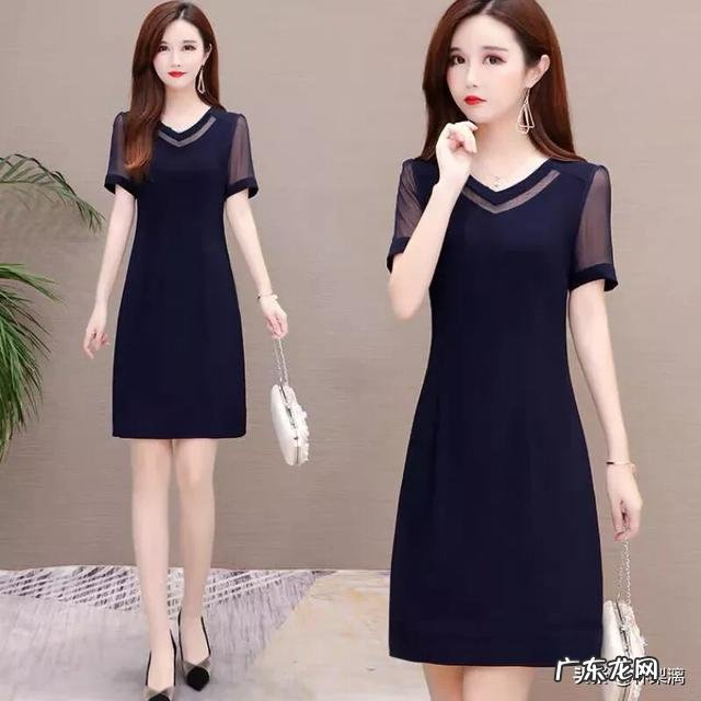 40岁的女人喜欢穿连衣裙,什么样的裙子会合适些呢?
