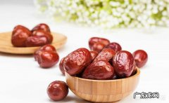 红枣、枸杞、黄芪一起泡茶喝，有何功效？