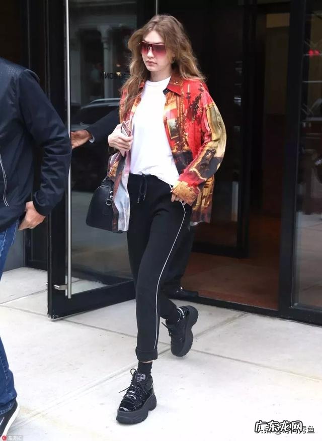 秋季有哪些好看的女生衬衫和外套啊？