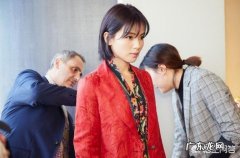 40岁女人发型应该体现富贵感还是时尚感？有什么区别吗？