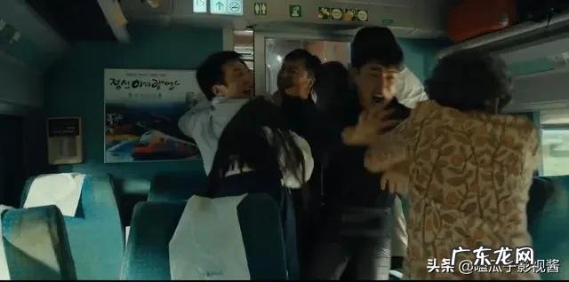 《釜山行》这类电影展现了人类的阴暗丑恶，那有什么用呢