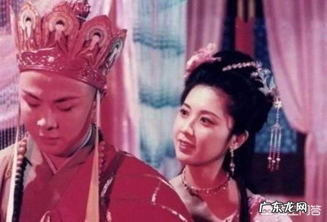 唐僧女儿国回头的那一刻,他心里在想什么?