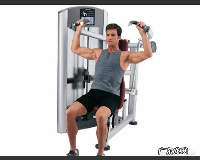 自由力量和固定器械哪个更有利于增肌