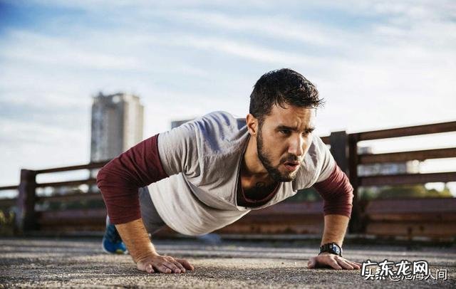 俯卧撑对胸肌的作用大不大?