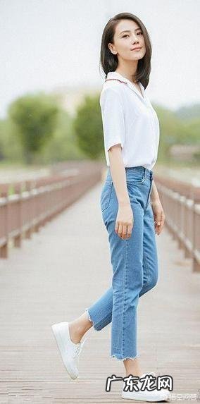 如何把短袖衬衫穿得时髦又得体?