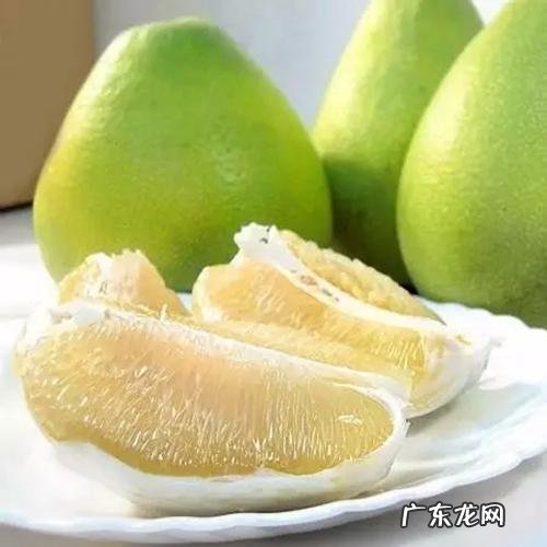 红心柚子比平常的柚子营养丰富吗？