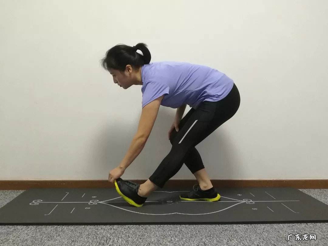 办公室怎么拉伸肩部