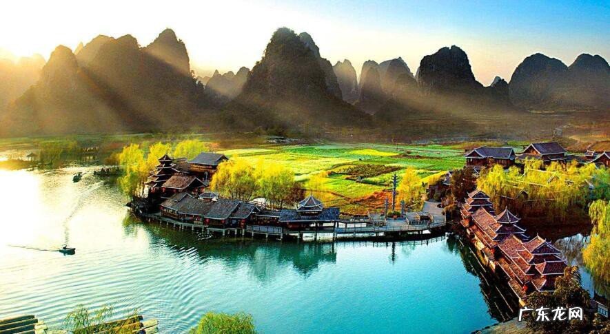 八月避暑旅游最佳地点国内