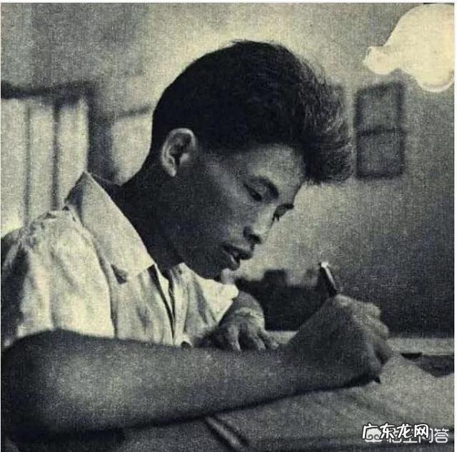 鲁迅少年时的玩伴“闰土”晚年因没钱治病逝世,子女后代如何?