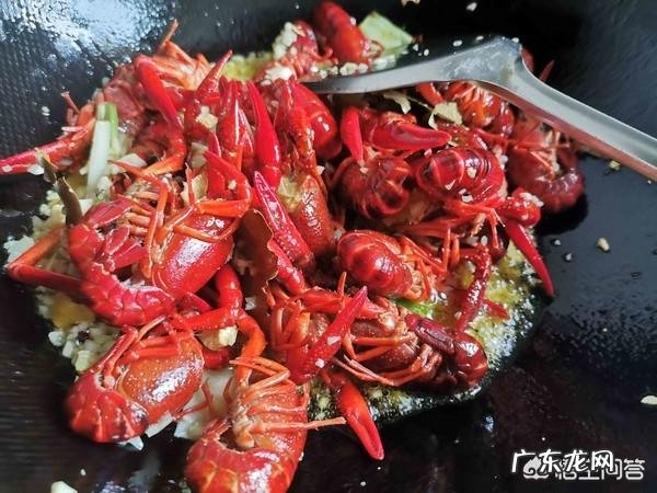 蒜泥小龙虾怎么做好吃？