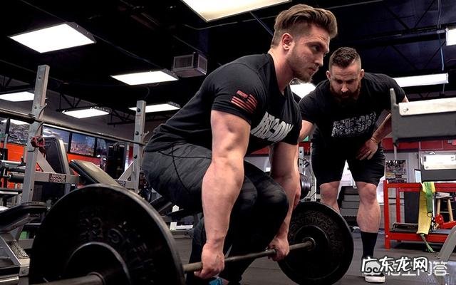 如何训练,增加胸大肌的肌肉量