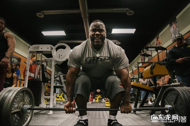 如何训练,增加胸大肌的肌肉量