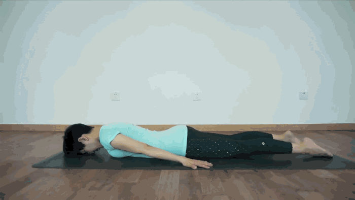 瑜伽体式蛇伸展式怎么做体式要领是什么