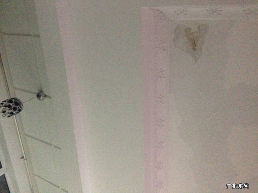 下雨屋里漏雨怎么处理