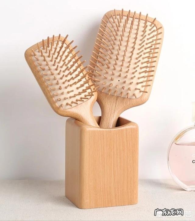 经常掉头发且头发干枯,静电很大,该怎么护理