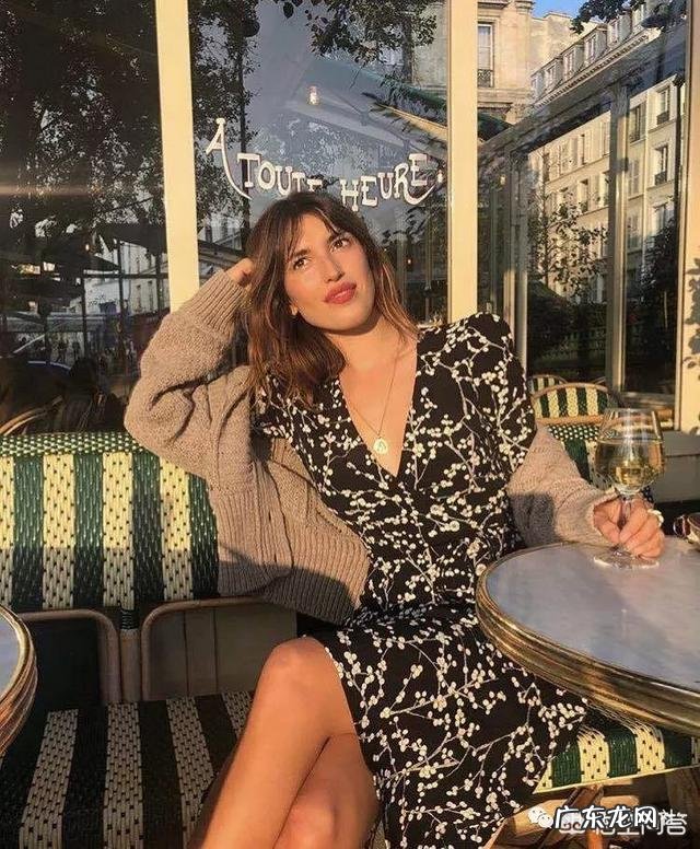 干红葡萄酒中的“干红”是什么意思