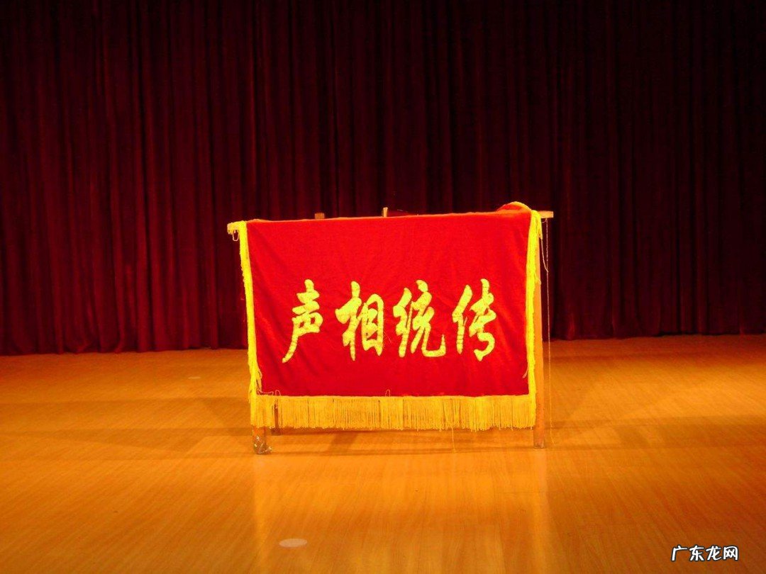 捧哏和逗哏的区别