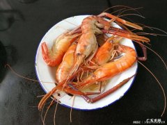 虾在水里煮几分钟