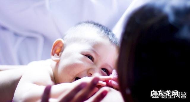 为什么母乳喂养的宝宝很瘦小