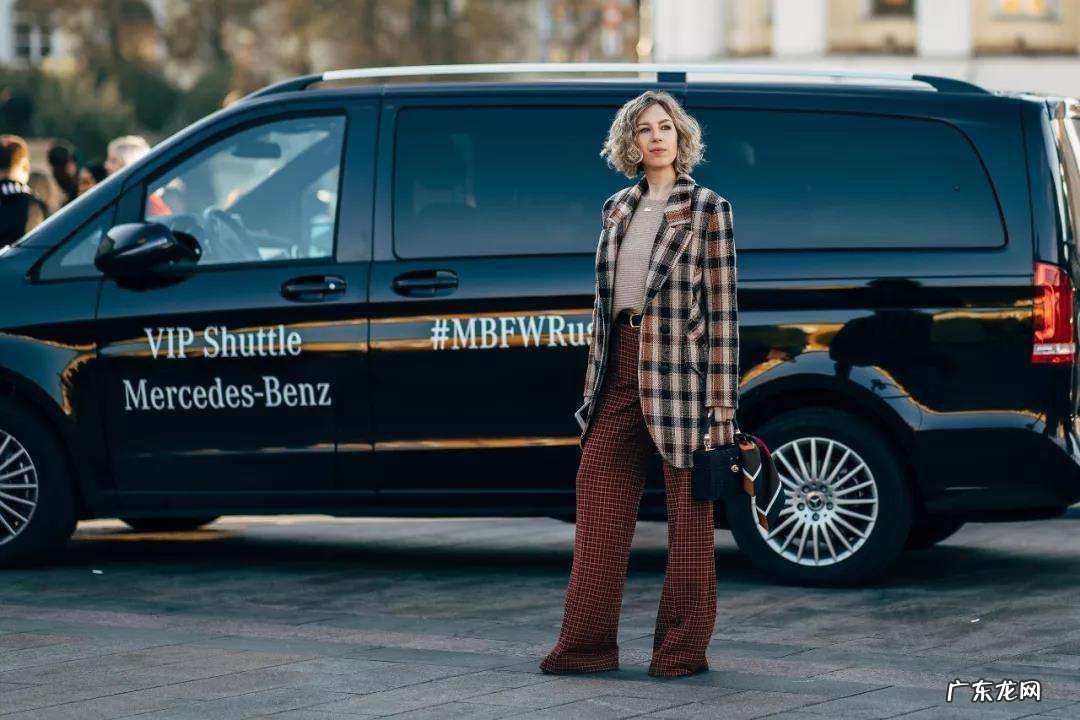 今年夏天最流行的阔腿裤搭配