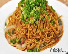拌面怎么做比较好吃，是拉面的一种吗？