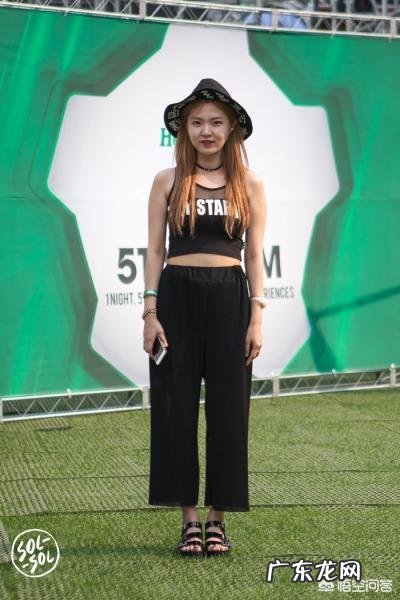 作为一个喜欢拍照的妹子，街拍你会选择什么服装出镜？