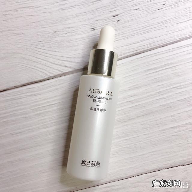 有哪些比较适合油性皮肤的男生使用的护肤产品？