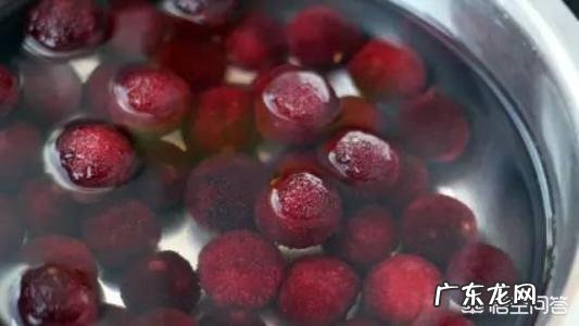 用盐水泡杨梅真的很多虫子出来吗?