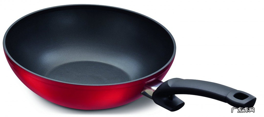 不粘锅烧糊了上面黑的怎么去掉