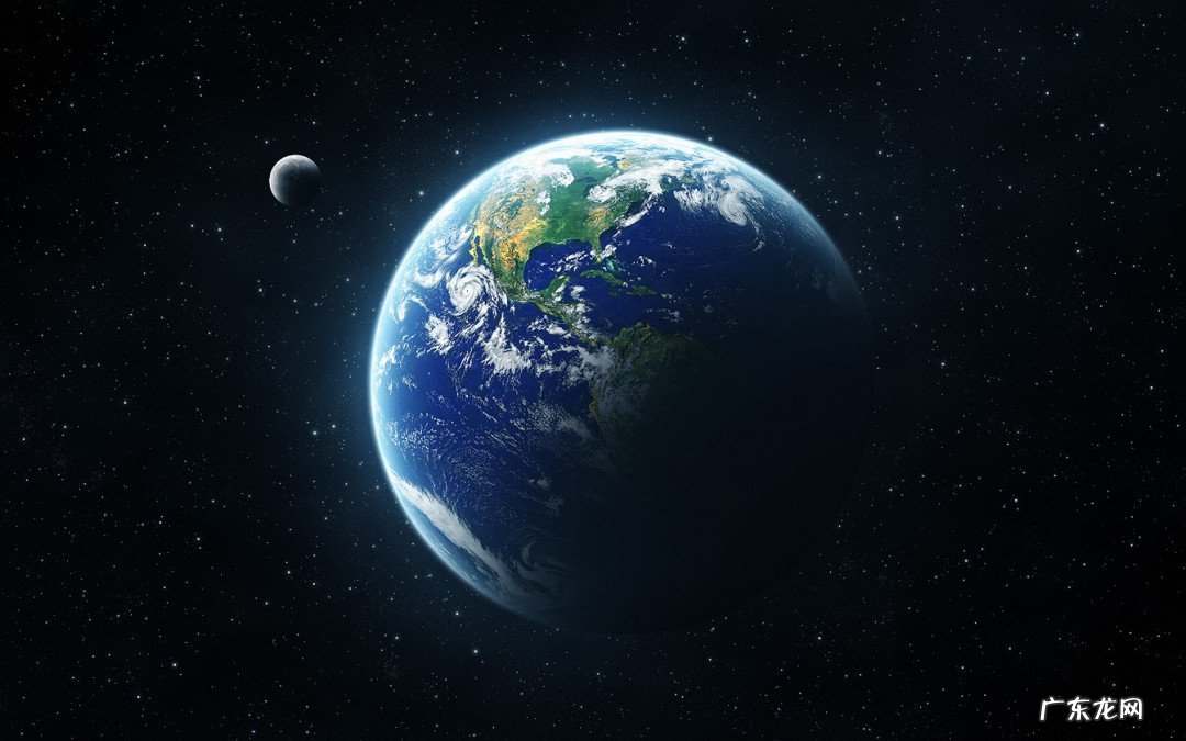 地球转一圈需要一年吗?