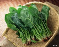 菠菜和虾能一起吃吗