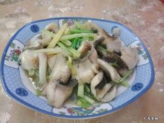 芹菜鱼片怎么做