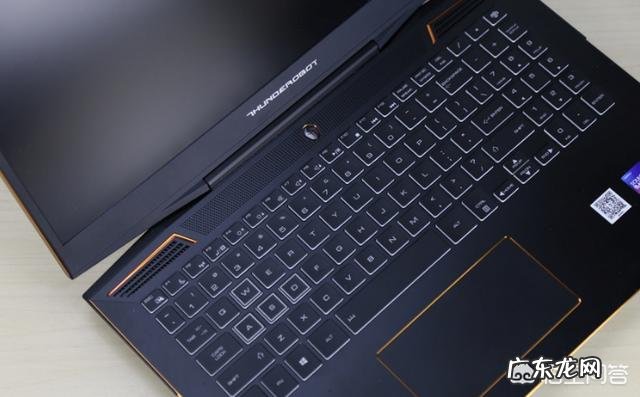 漫威中的雷神之锤为何不会压塌载体,还能够挂在墙上