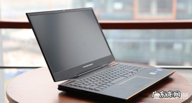 漫威中的雷神之锤为何不会压塌载体,还能够挂在墙上