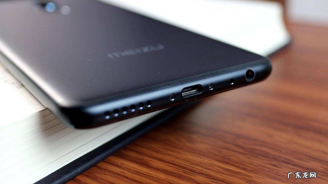 手机扬声器听任何声音都有滋滋的声是为什么?