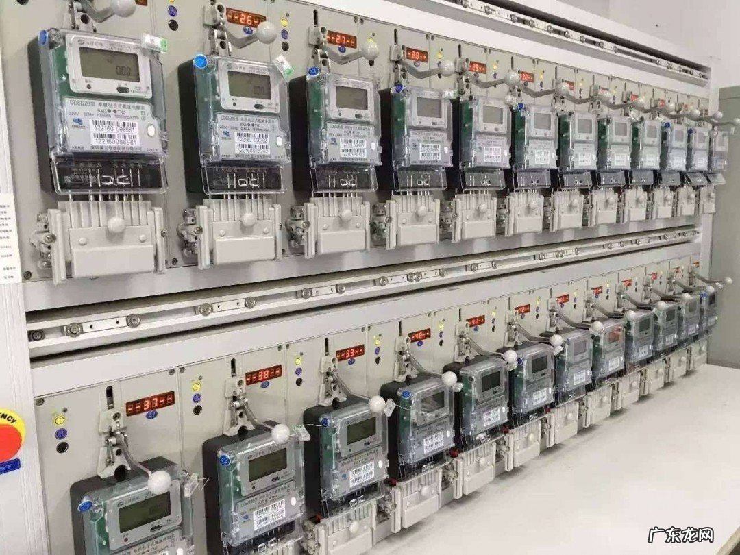 600w一小时多少度电