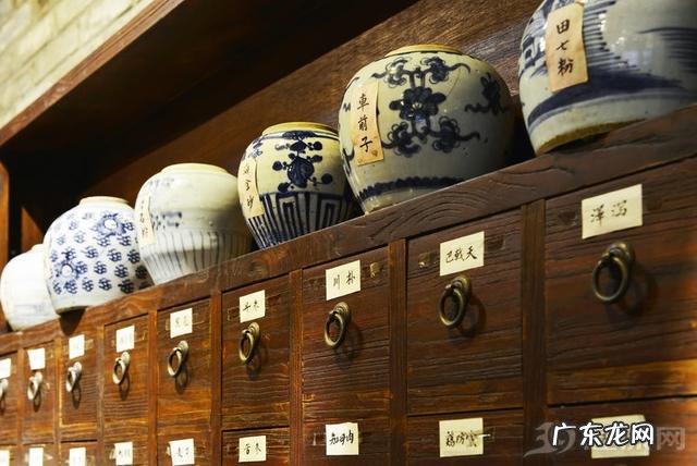 用西医还是中医治疗癌症