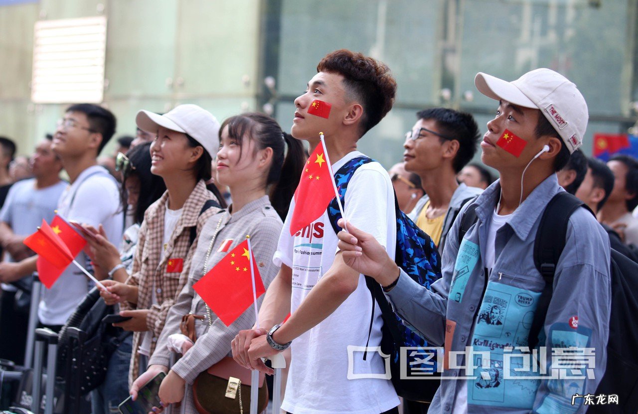 70年大庆阅兵用什么歌曲