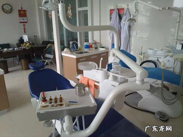 为什么街头牙科诊所拔牙100左右,正规大医院却要1000元